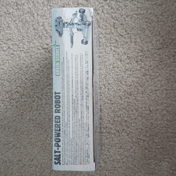 Salt Powered Robot - Picture 4 of 4